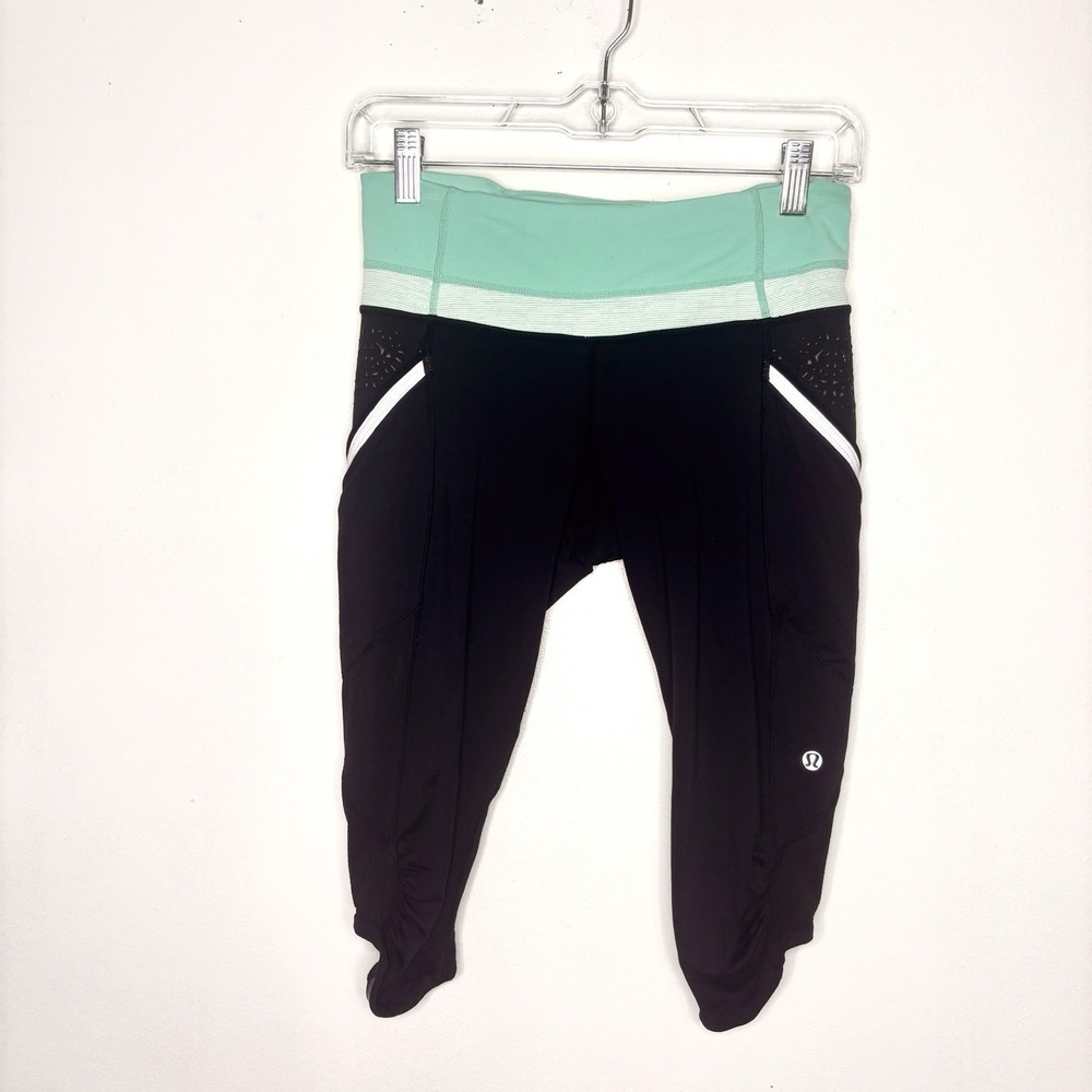 Lululemon Leggings Women 6 Black Green Run Cropped II Yoga Workout Gym Pants